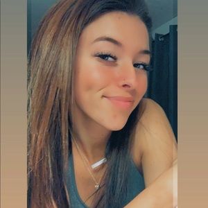 Meet your Posher, Breanna